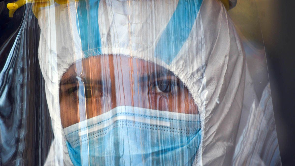 Salud de la Nación informó este lunes por la mañana un promedio diario de 10.161 casos de coronavirus en los últimos siete días en la Argentina.  
