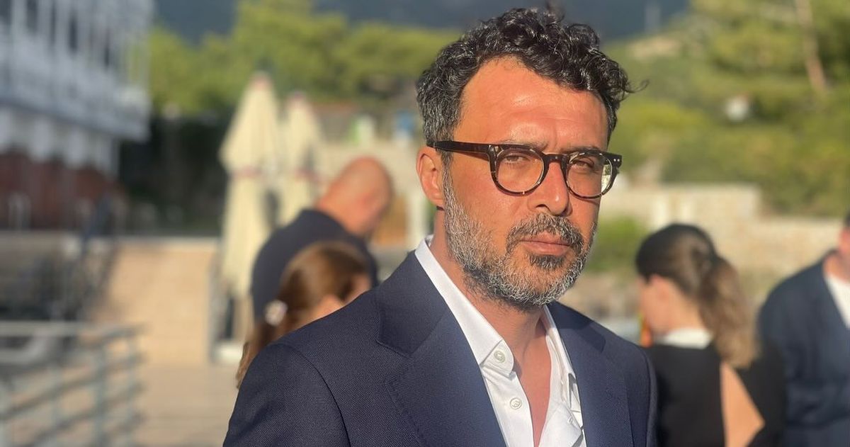 Así se ve hoy Cansu Firinci, el actor que fue Kemal en la telenovela "Huérfanas". Así se ve hoy Cansu Firinci, el actor que fue Kemal en la telenovela "Huérfanas".