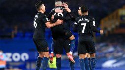 El líder Manchester City ganó y le sacó 10 puntos al United