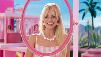 Video: fue a ver Barbie con un amigo e hizo algo insólito para que la 