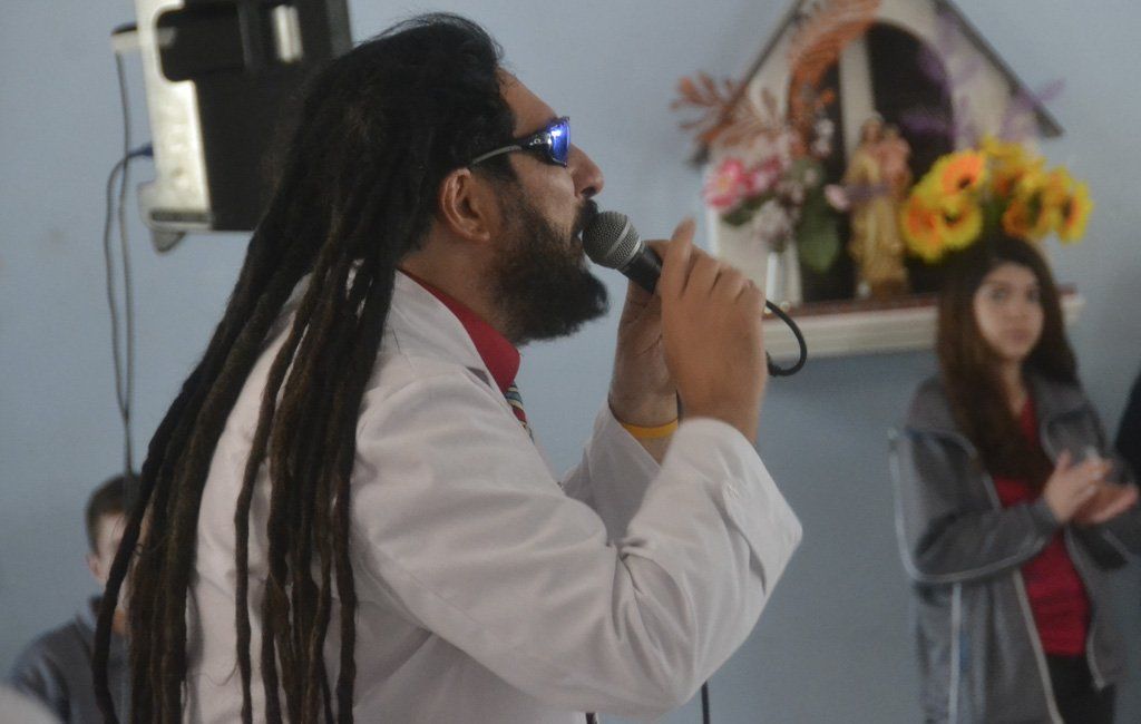 Luis Pepe Cambría, el cantante y líder de Parió la Choca, está internado en el Hospital El Carmen.