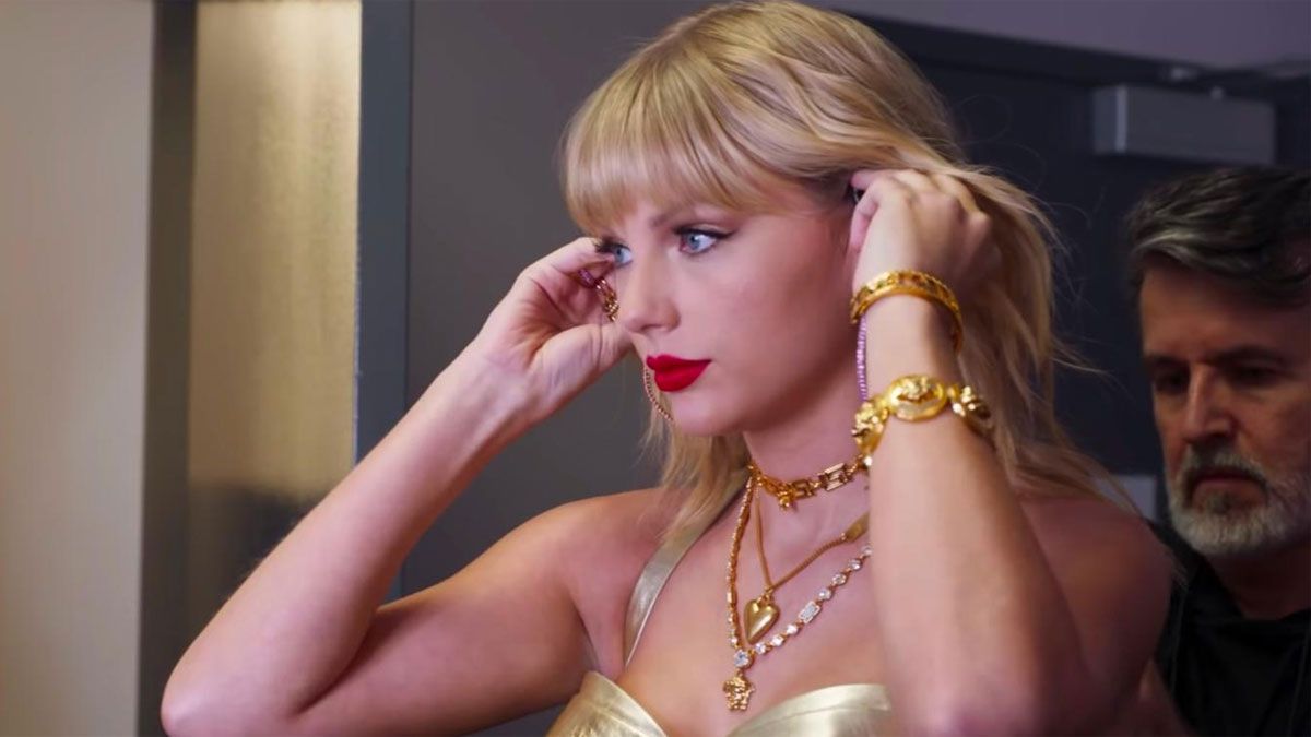 Taylor Swift, un ícono en el mundo de la música, sorprende a todos en Miss Americana, película de Netflix.