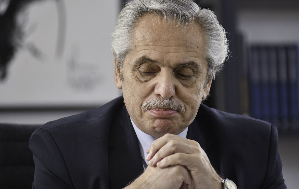 Alberto Fernández fue procesado sin prisión preventiva en la causa Seguros