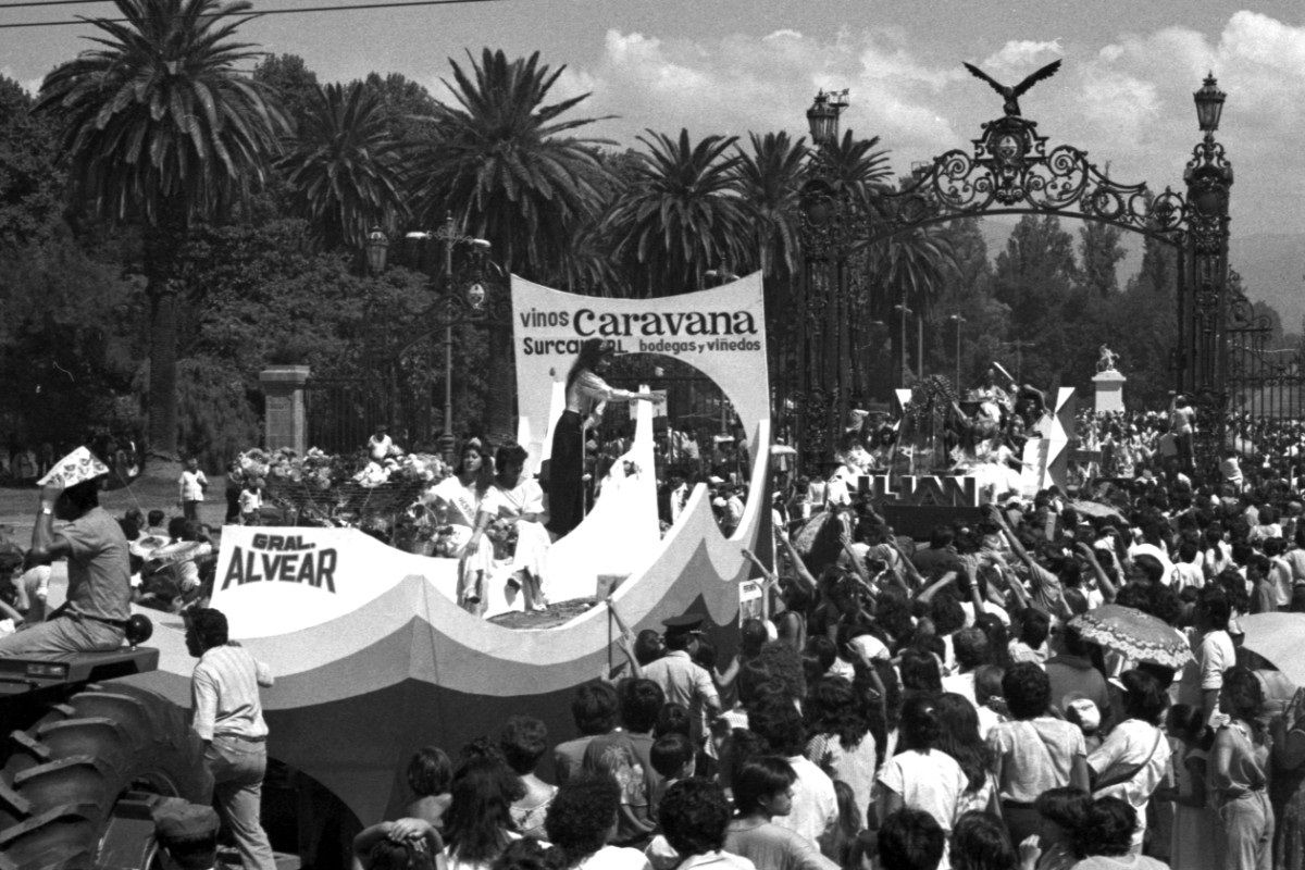 La Fiesta de la Vendimia es un manifestación cultural icónica de la vitivinicultura mundial y de Mendoza que contribuye al desarrollo turístico de la Provincia.