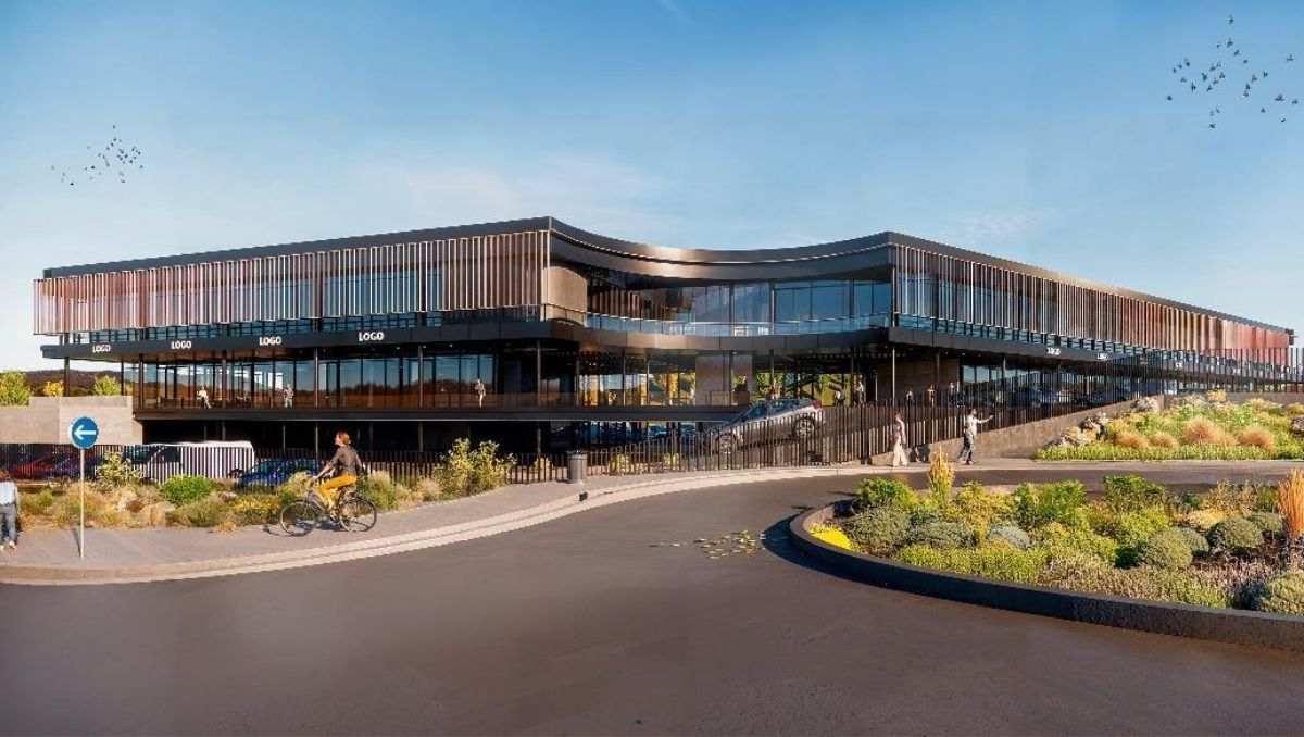 El stripcenter que proyecta El Esquiador a la vera de la Ruta 82. El stripcenter que proyecta El Esquiador a la vera de la Ruta 82.