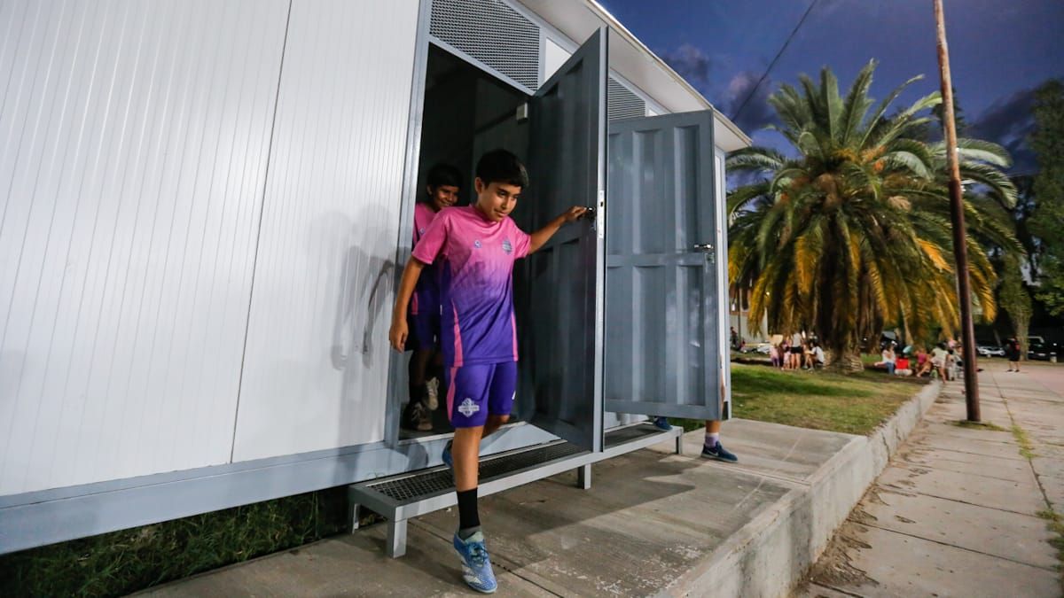 Fundación Grupo América entregó un módulo sanitario en Godoy Cruz