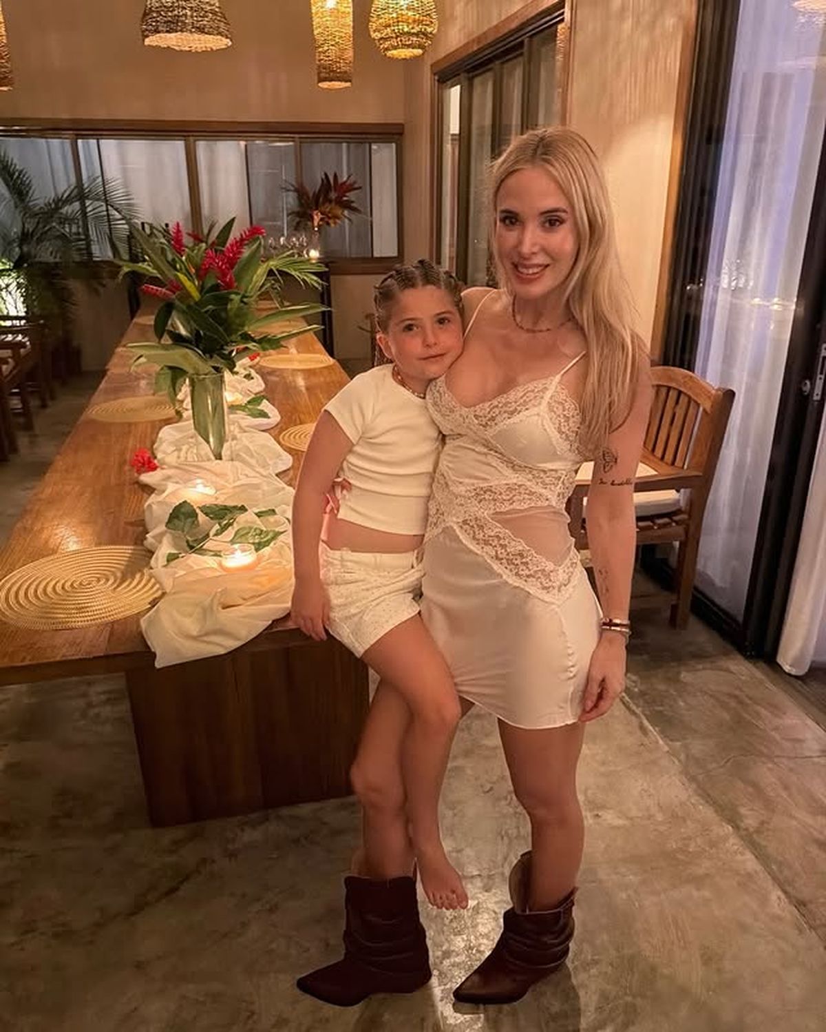 Jesica Cirio mostr&oacute; su cena de A&ntilde;o Nuevo y le dijeron de todo.