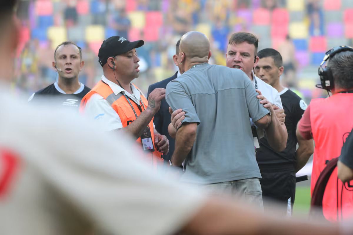 Estudiantes quedó furiosa tras la Supercopa Internacional.