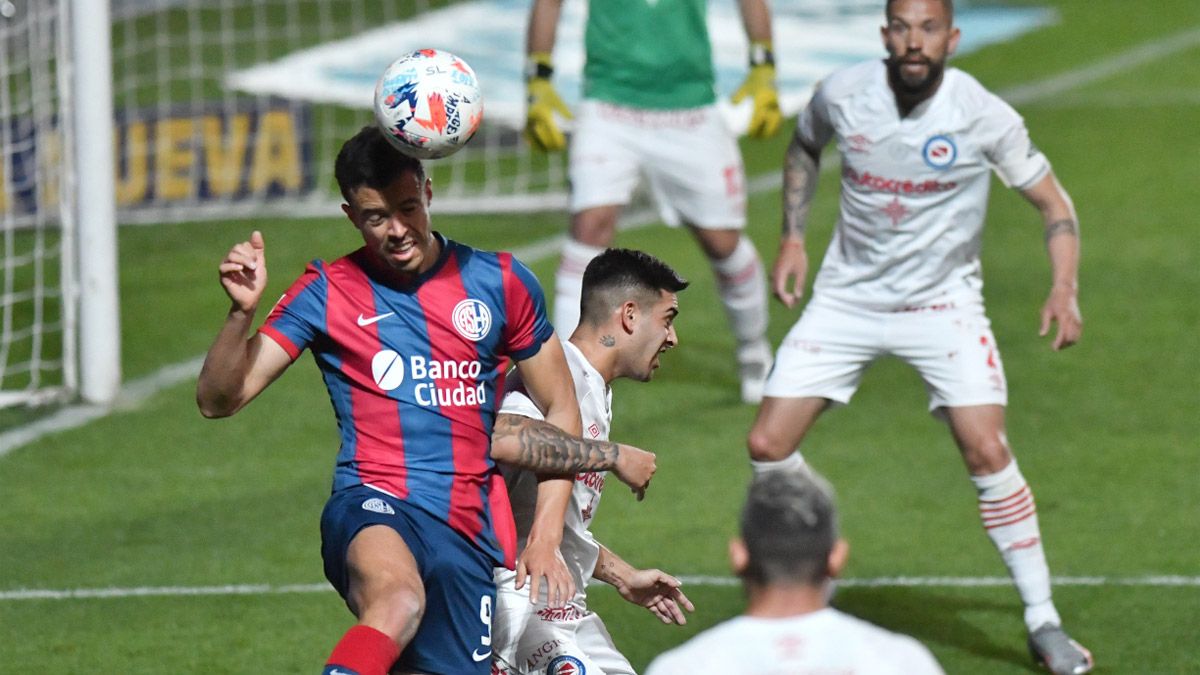 San Lorenzo sufrió ante Argentinos su tercera caída al hilo