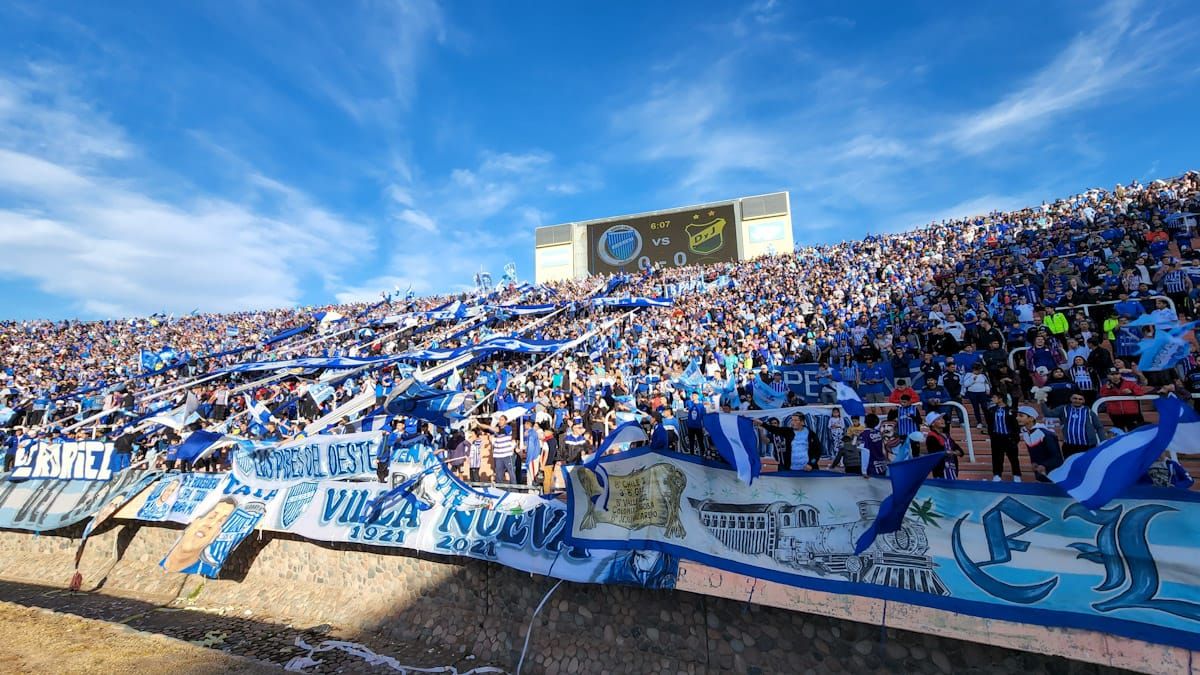 Godoy Cruz define adónde será local.