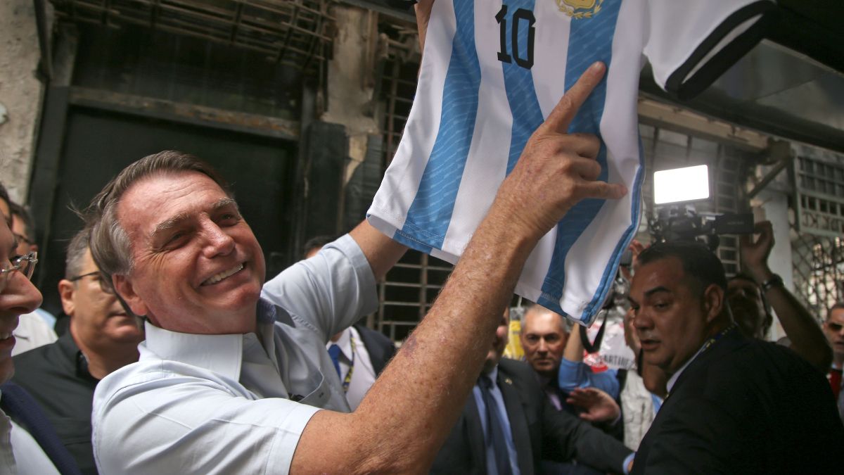 Jair Bolsonaro llegó a la Ciudad de Buenos Aires para participar este domingo del acto de asunción de Javier Milei.