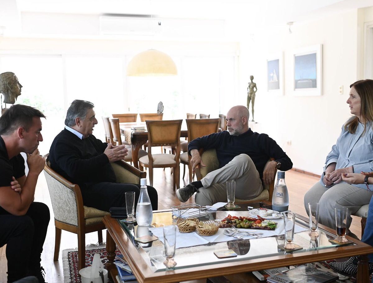 Horacio Rodríguez Larreta, que ya lanzó su campaña presidencial, se reunió con el radical Mario Negri, en Córdoba.