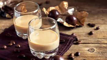 Cómo preparar Baileys casero: la receta del licor irlandés cremoso y riquísimo con 7 ingredientes Cómo preparar Baileys casero: la receta del licor irlandés cremoso y riquísimo con 7 ingredientes