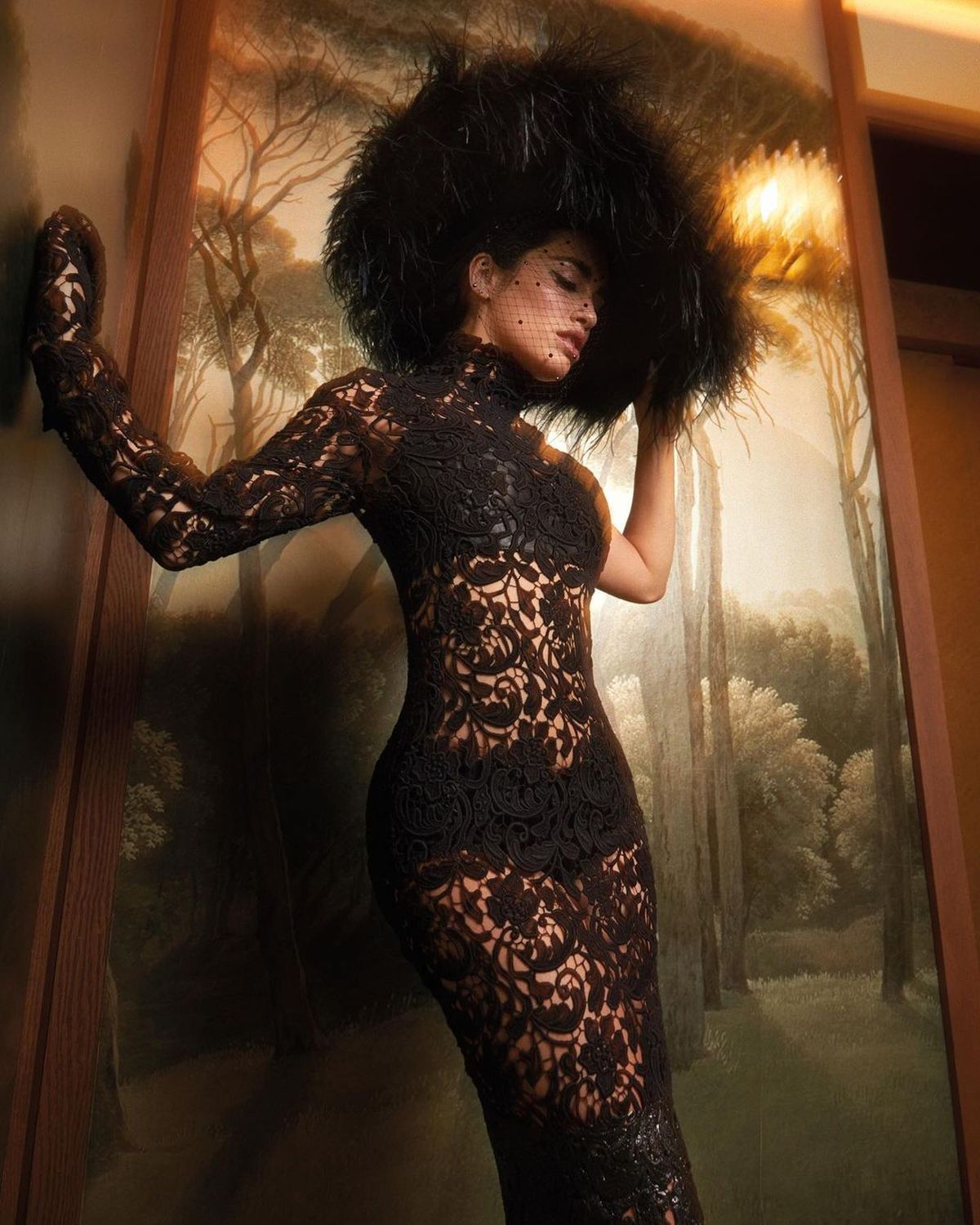 Con brassier y culotte a la vista, Lali Espósito se suma a las transparencias furor. Con brassier y culotte a la vista, Lali Espósito se suma a las transparencias furor.