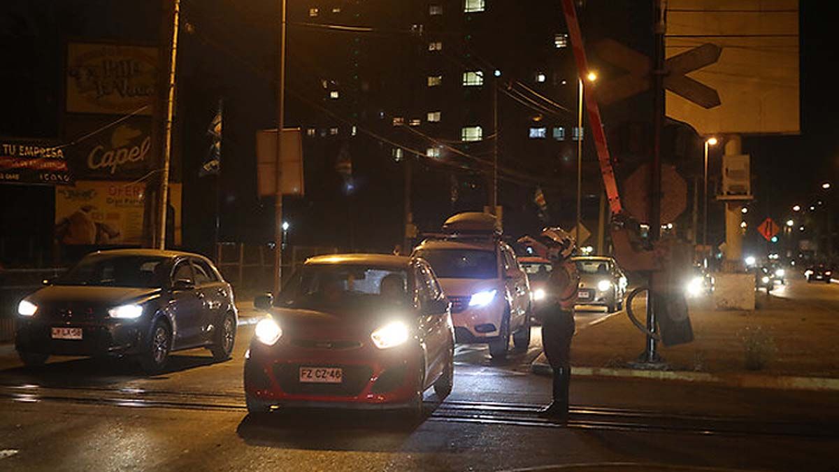 Hubo caos vehicular en la noche del sábado. Foto El Mercurio.