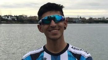 Carlo Lauro, Tomás Herrera y Joel Infante se clasificaron para las finales en remo