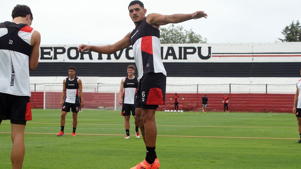 Arón Agüero ha mostrado mucha firmeza en la defensa del Deportivo Maipú.