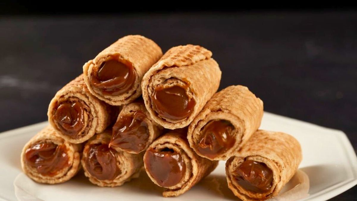 Los cubanitos de dulce de leche son una receta sencilla con masa de cucurucho. Foto: iStock.