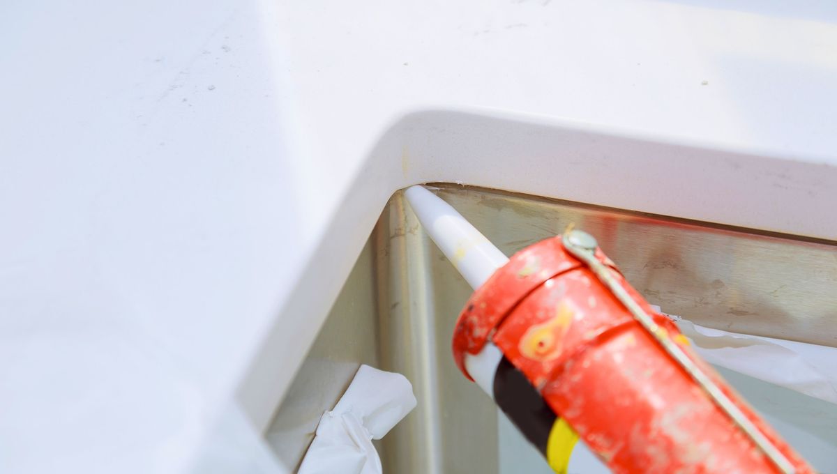 Compra la silicona correcta, apta para ba&ntilde;o.