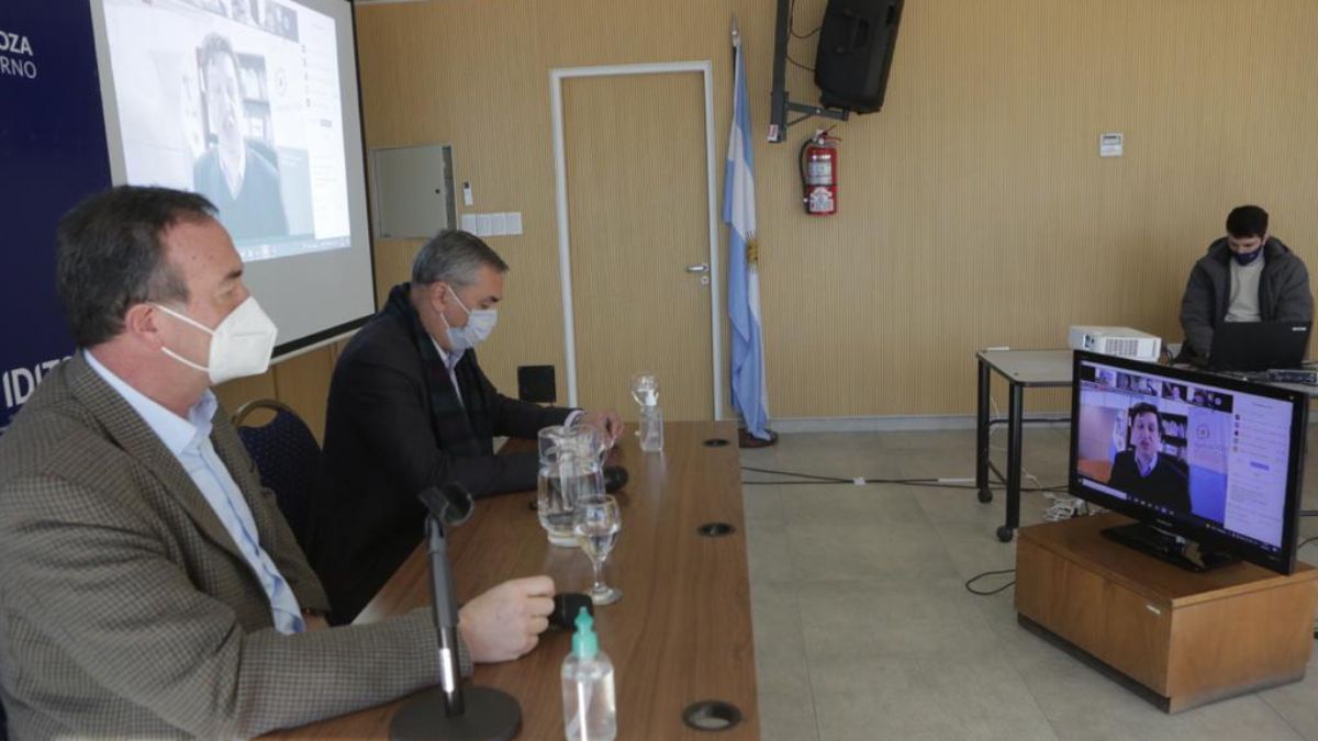 Mendoza lanzó un plan de innovación tecnológica