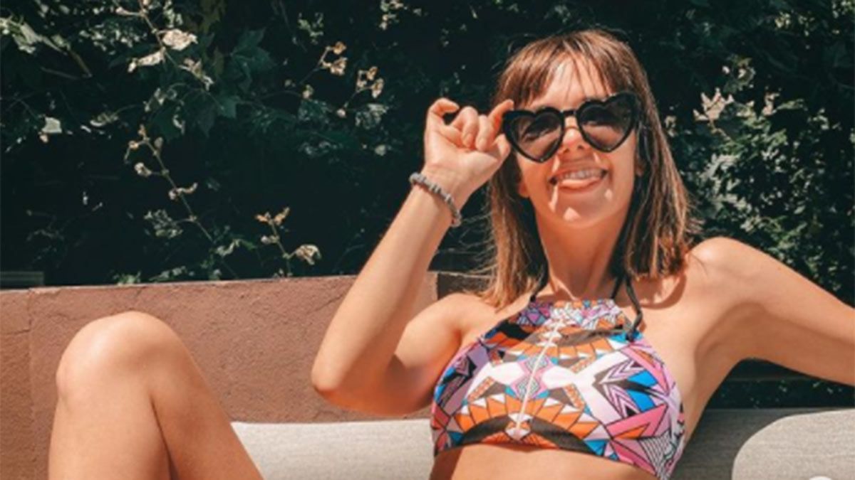 Julieta Nair Calvo y su perreo en micro bikini.