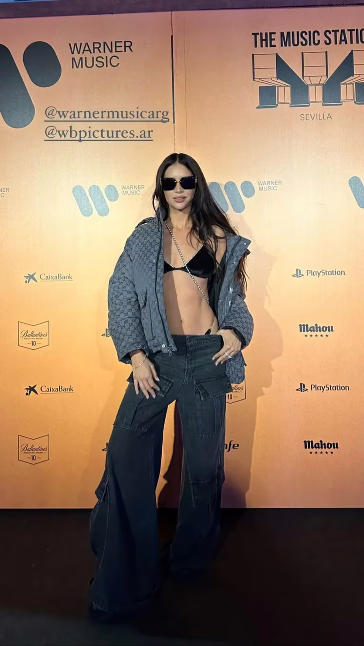 Mostrando el ultra hilo dental XXS, Zaira Nara paraliza la alfombra roja. Mostrando el ultra hilo dental XXS, Zaira Nara paraliza la alfombra roja.