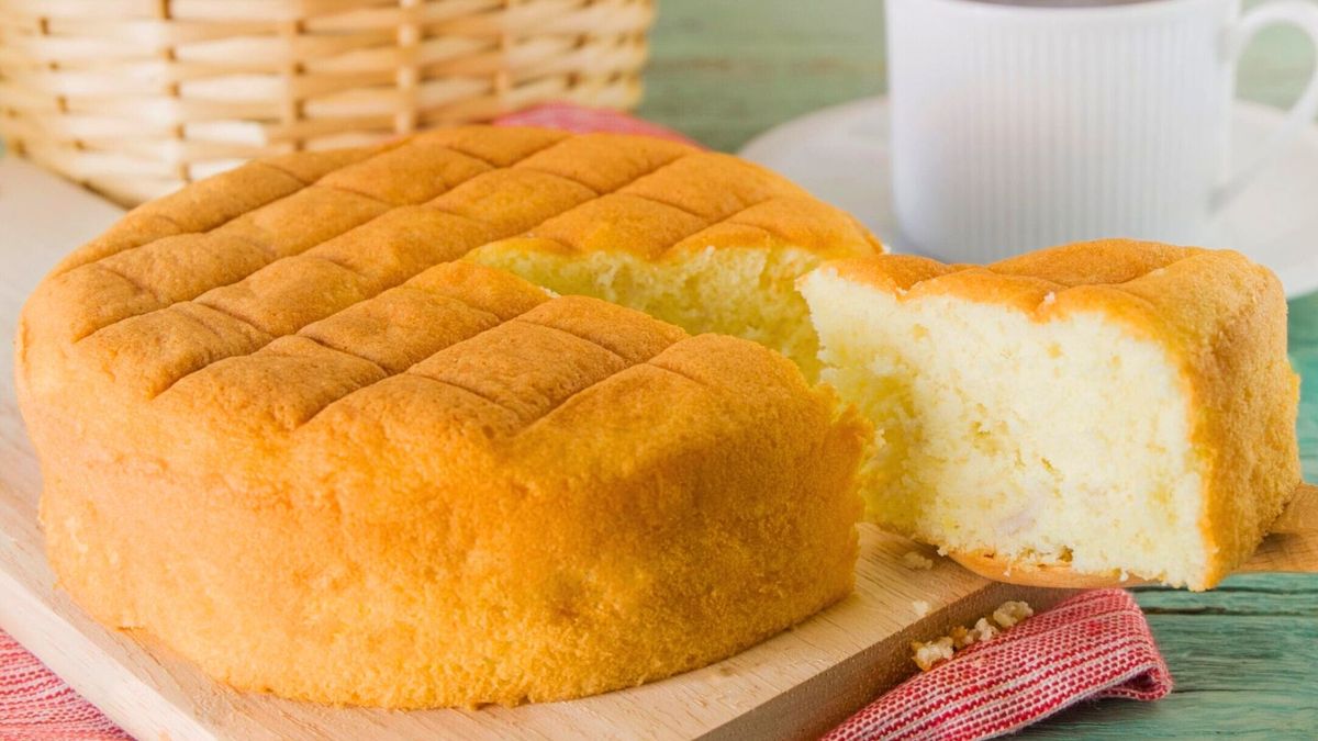 Aprende a preparar la receta de bizcochuelo de maicena sin harina. Foto: gentileza comidasargentinas.