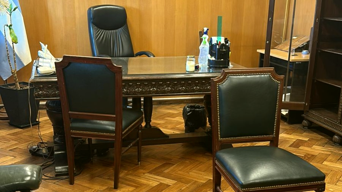 El despacho que Walter Bento ocupó desde 2006 en el tercer piso de los Tribunales Federales de Mendoza. Aquí atendía los expedientes penales.