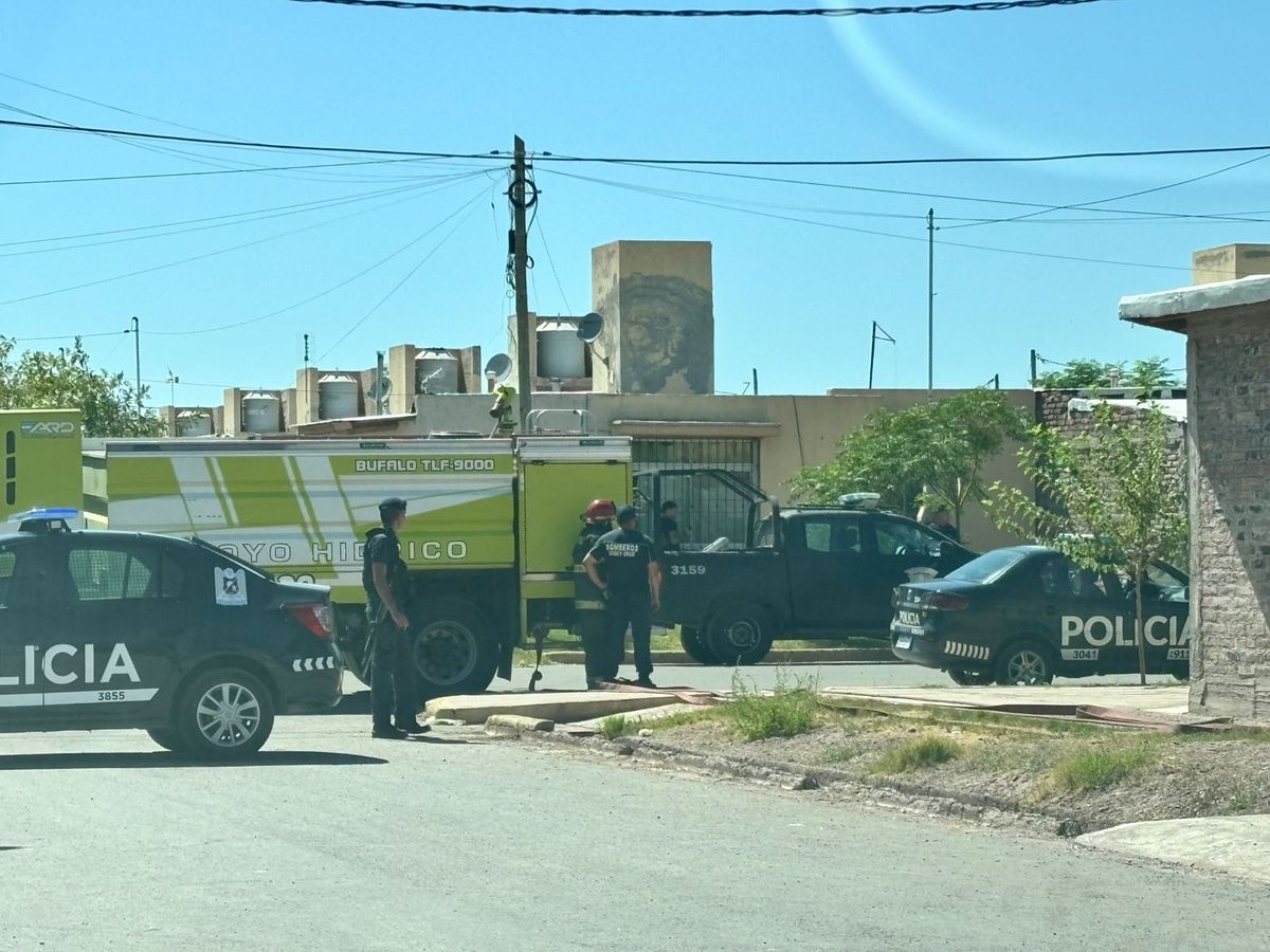 La zona donde el hombre se atrincheró en Las Heras. Fotos: Matías Pascualetti