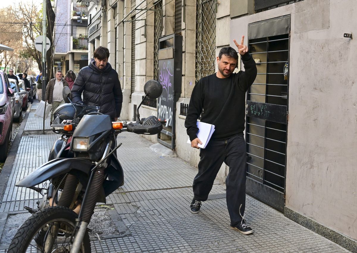 Llega Juan Grabois. Llega Juan Grabois.