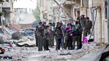 Cristianas de Siria salieron a combatir en primera línea contra los yihadistas