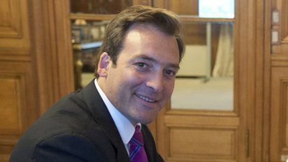 Martín Soria Soria es hijo del fallecido ex gobernador de Río Negro Carlos El Gringo Soria, y de Susana Freydoz, condenada por haber asesinado a su esposo el 1º de enero de 2012 de un disparo.