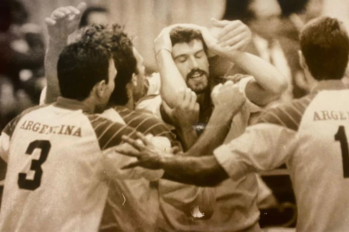Hugo Conte se emociona con el bronce en Seúl 1988.