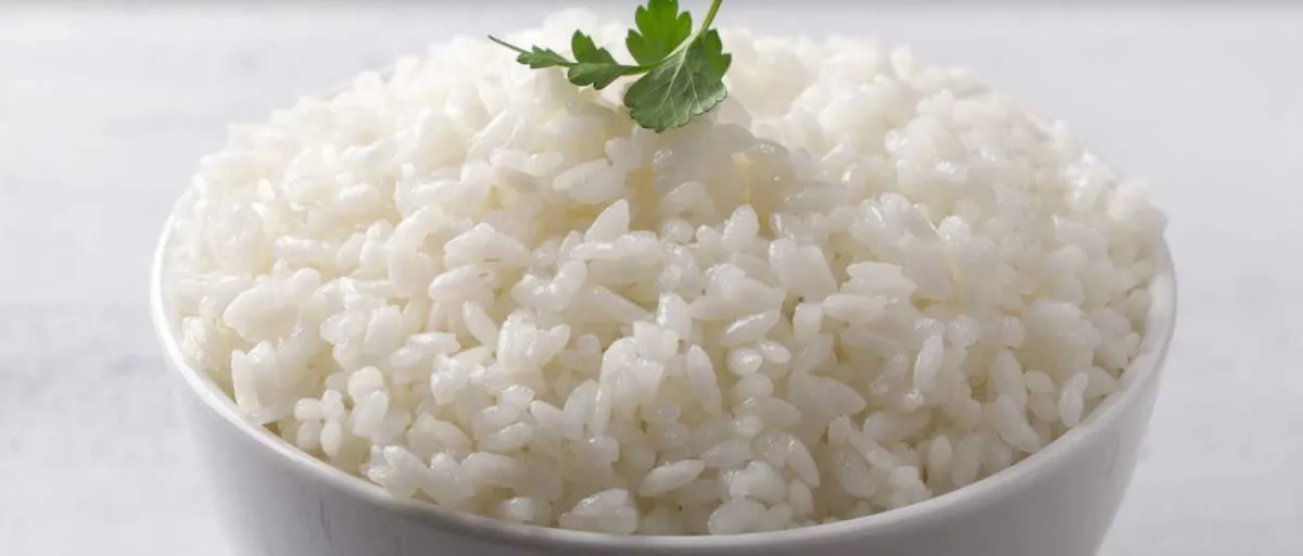 Arroz. Con este sencillo truco el arroz te quedará riquísimo y no se te pegará.