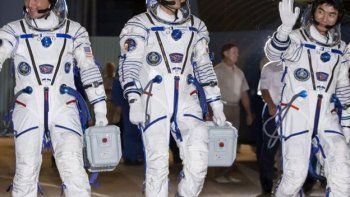 Tres astronautas de la Estación Espacial Internacional regresaron a la Tierra