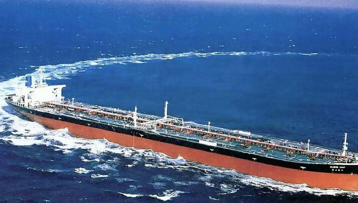 Cada viaje de este barco del planeta Tierra representa una proeza logística que mueve enormes cantidades de recursos a través de los océanos con precisión y seguridad. Cada viaje de este barco del planeta Tierra representa una proeza logística que mueve enormes cantidades de recursos a través de los océanos con precisión y seguridad. 