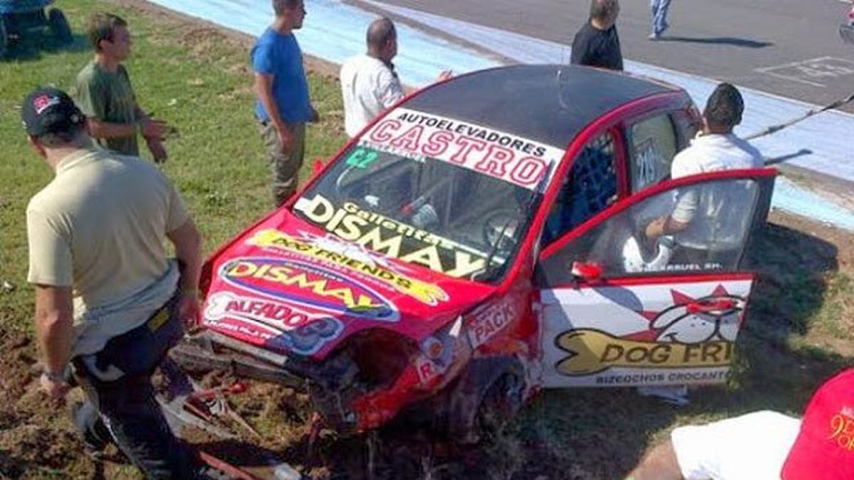 Terrible accidente de ex gatita de Porcel en su debut como piloto