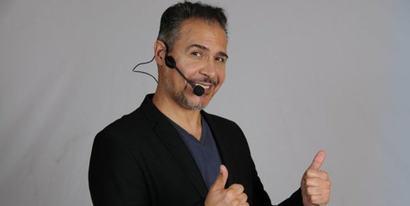 Mc Phantom presenta Comediantes preferidos