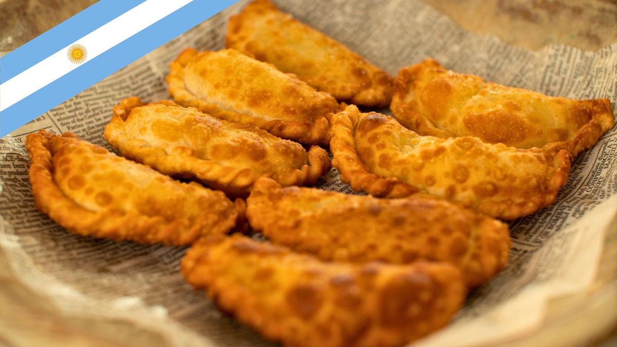 Empanadas fritas de carne con masa casera para disfrutar el 9 de julio. Foto: Diario Uno.