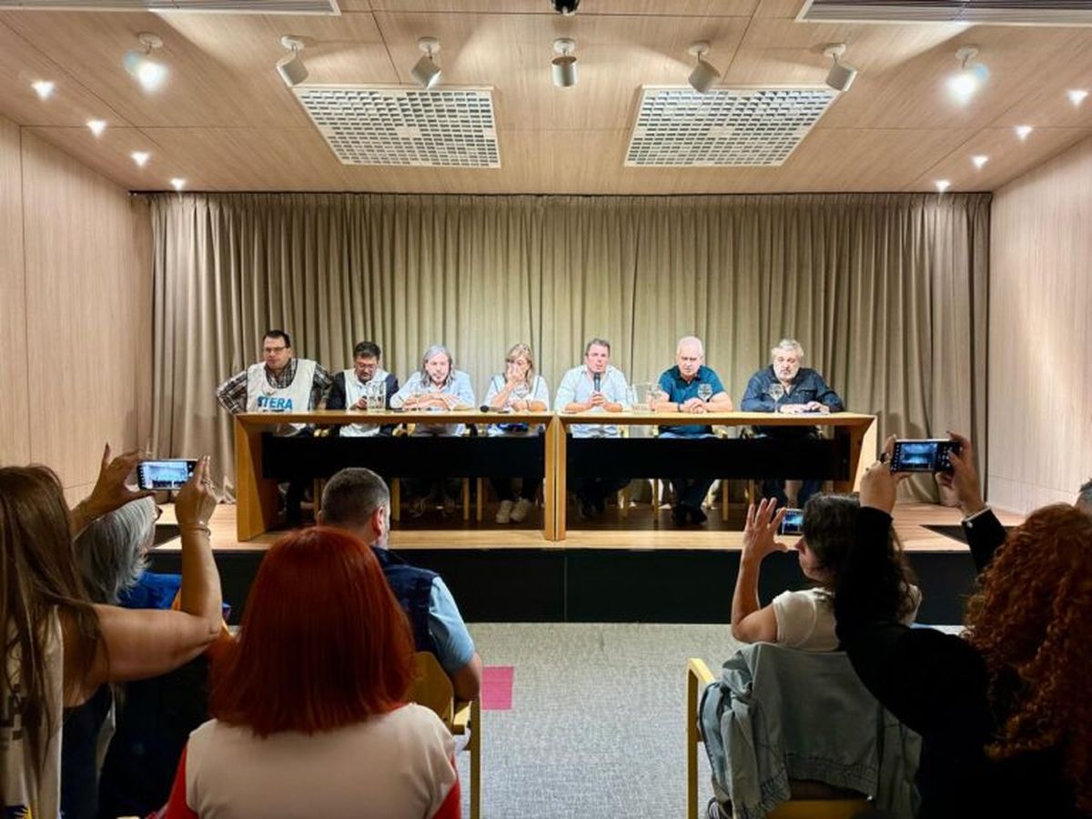 El Frente Sindical de Universidades nacionales anunció el paro nacional en conferencia de prensa El Frente Sindical de Universidades nacionales anunció el paro nacional en conferencia de prensa