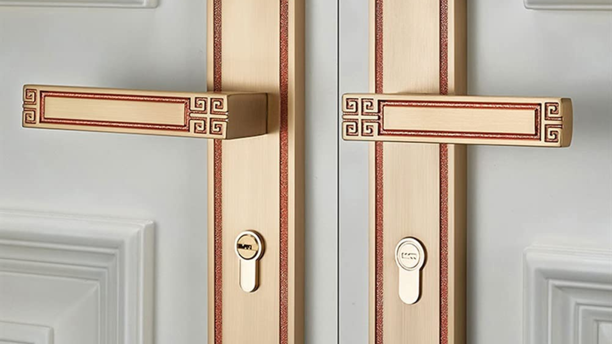 Este sencillo truco con vinagre te ayudará a dejar las perillas, manillas o picaporte de bronce de tus puertas relucientes. Este sencillo truco con vinagre te ayudará a dejar las perillas, manillas o picaporte de bronce de tus puertas relucientes.