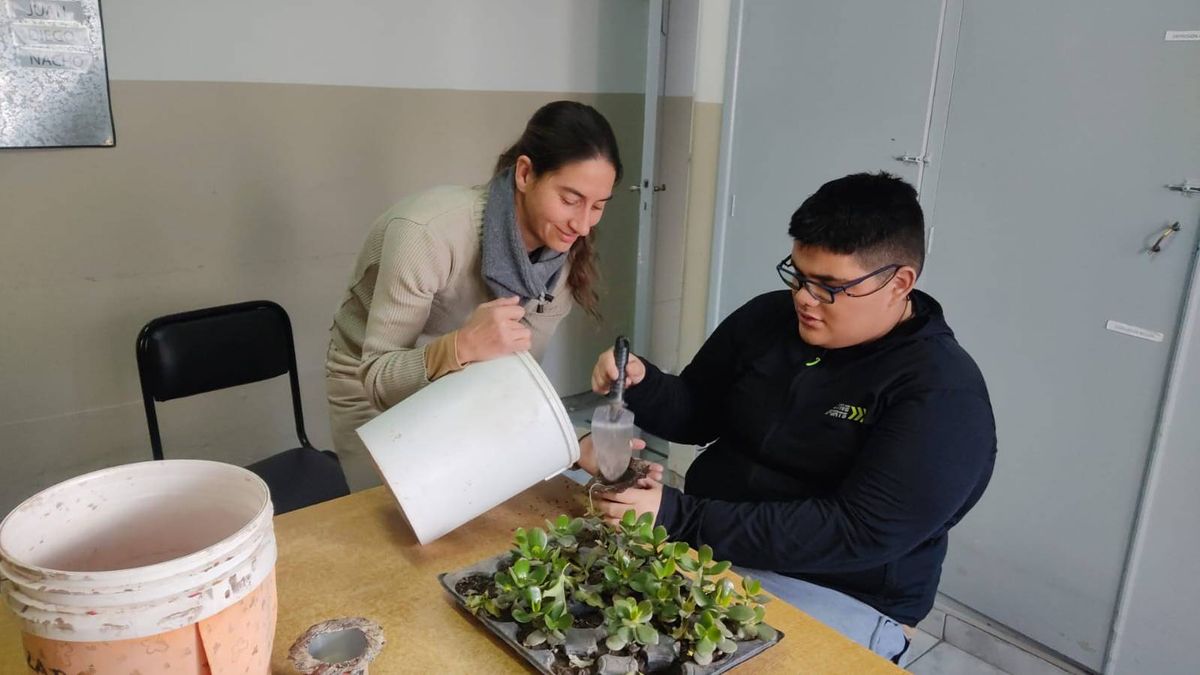 Un total de 160 personas con discapacidad y sin recursos corren riesgo de perder su lugar de contención. Un total de 160 personas con discapacidad y sin recursos corren riesgo de perder su lugar de contención.