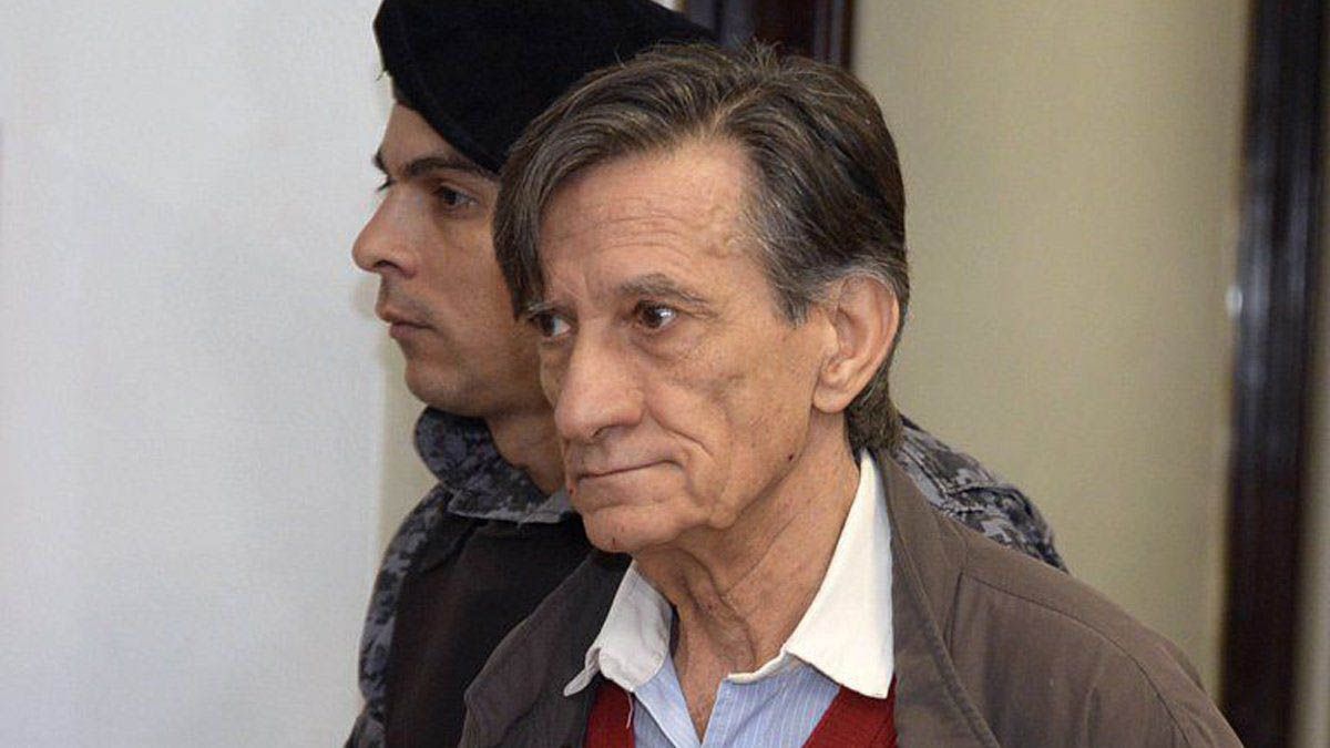 Una universidad distinguió a Mauro Aguirre, ex profesor de la UNCuyo imputado por abusos sexuales