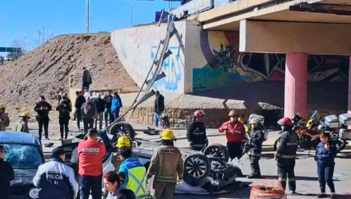 El Jeep conducido por Santos embistió por la parte trasera a una camioneta Nissan Kicks. Ambos vehículo cayeron de uno de los puestes del Acceso Este. El Jeep conducido por Santos embistió por la parte trasera a una camioneta Nissan Kicks. Ambos vehículo cayeron de uno de los puestes del Acceso Este.