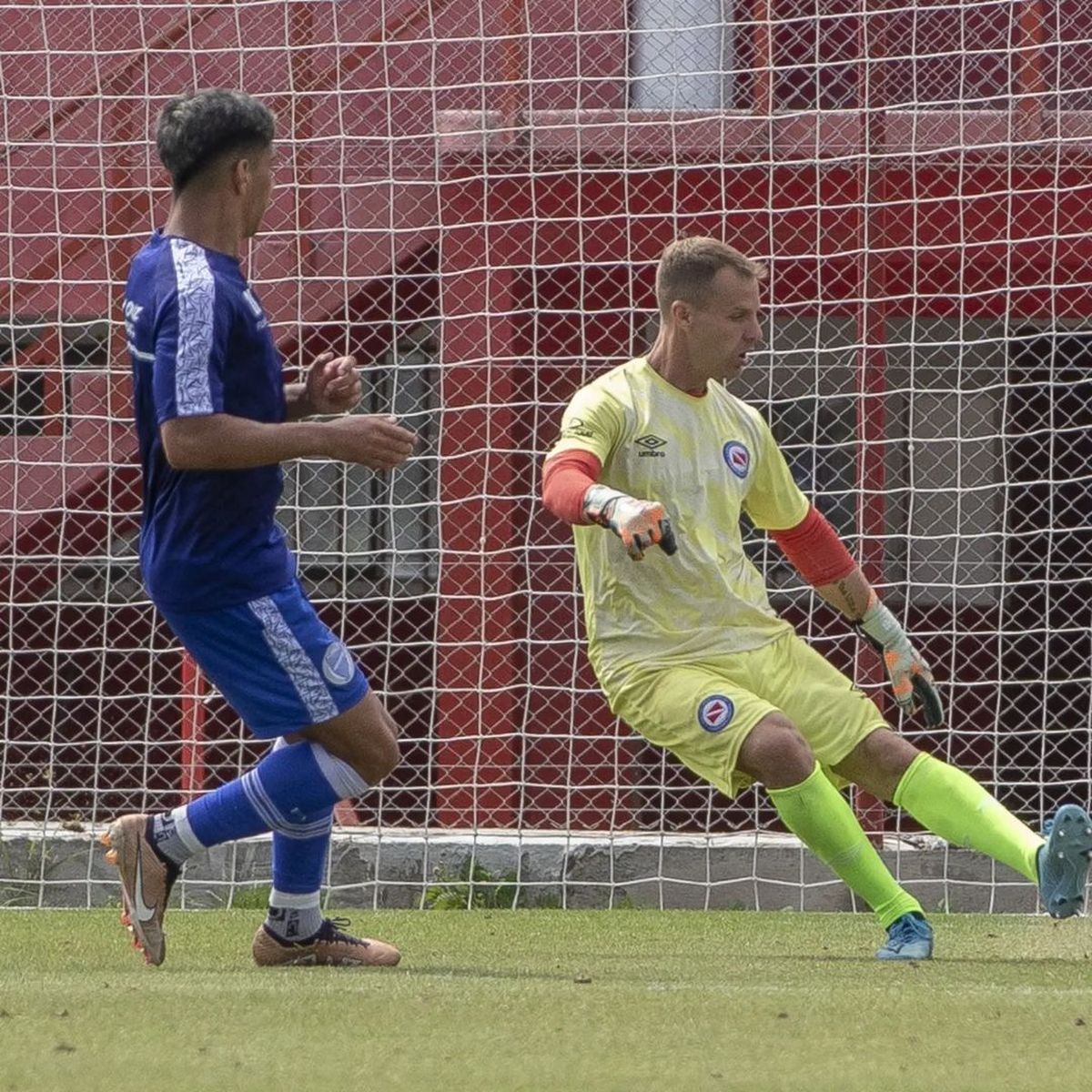 El Ruso Rodríguez jugó como titular ante Godoy Cruz El Ruso Rodríguez jugó como titular ante Godoy Cruz