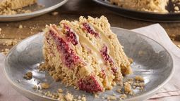 Recetas: torta caluga de frambuesas y nueces. Foto: gentileza recetasnestle.