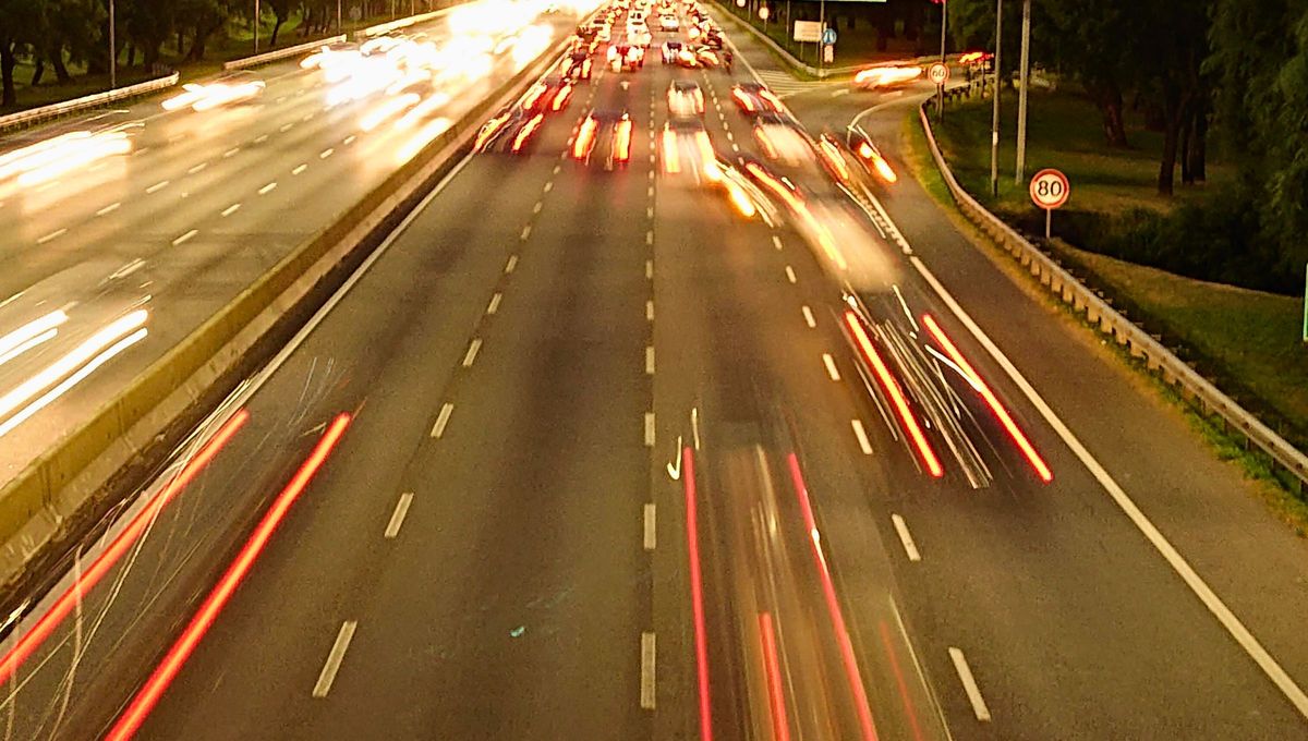 La Ruta Nacional 9 es una carretera argentina que une la Ciudad de Buenos Aires con la frontera boliviana. En su curso atraviesa las 7 provincias de Buenos Aires, Santa Fe, Córdoba, Santiago del Estero, Tucumán, Salta y Jujuy, pasando por las ciudades capitales de las últimas cinco provincias. La Ruta Nacional 9 es una carretera argentina que une la Ciudad de Buenos Aires con la frontera boliviana. En su curso atraviesa las 7 provincias de Buenos Aires, Santa Fe, Córdoba, Santiago del Estero, Tucumán, Salta y Jujuy, pasando por las ciudades capitales de las últimas cinco provincias.