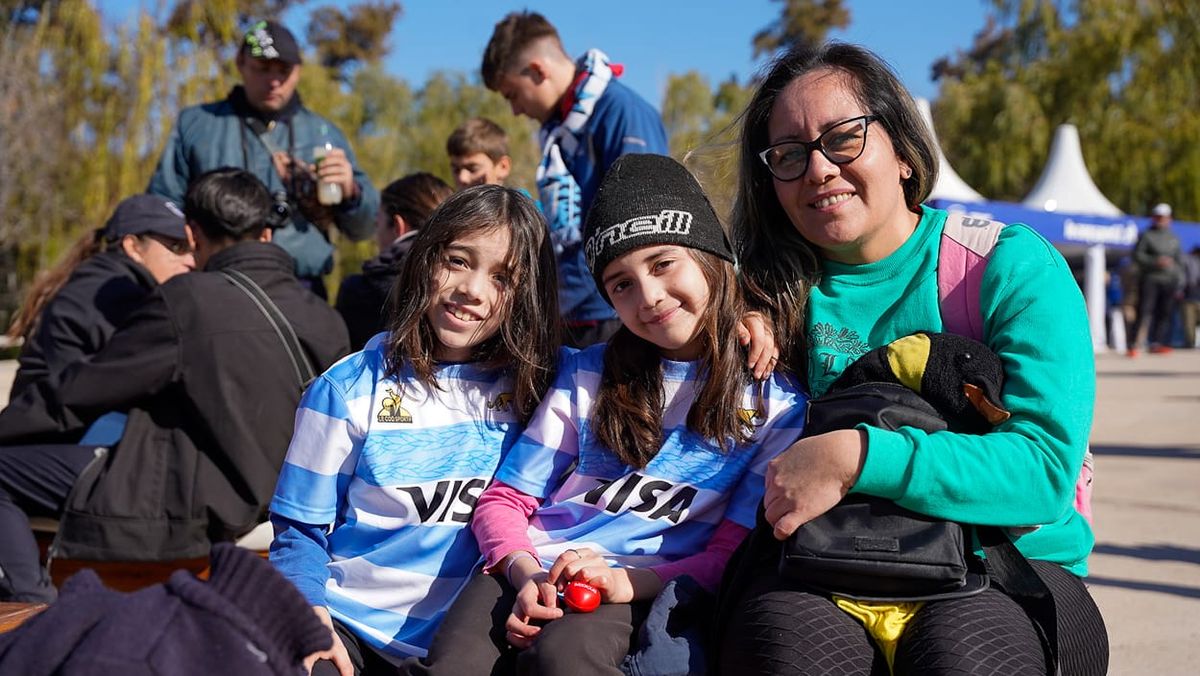 Verónica Gómez y los peques Benicio y Luna Vega. Verónica Gómez y los peques Benicio y Luna Vega.