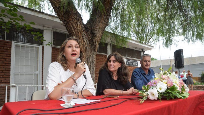 La directora del hospital Luis Lagomaggiore, Roxana Cabrera, negó las acusaciones y reivindicó su gestión y la política del Ministerio de Salud de la provincia.