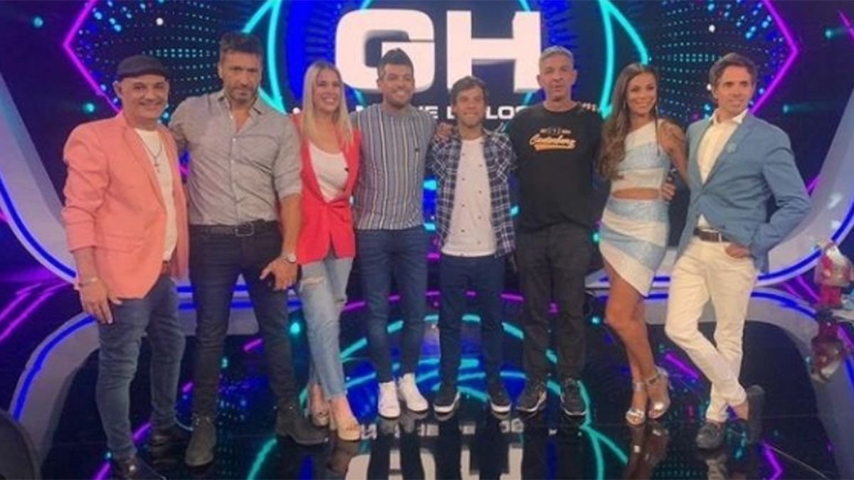 Robertito Funes Ugarte junto a los ex Gran Hermano, entre ellos Marcelo Corazza.